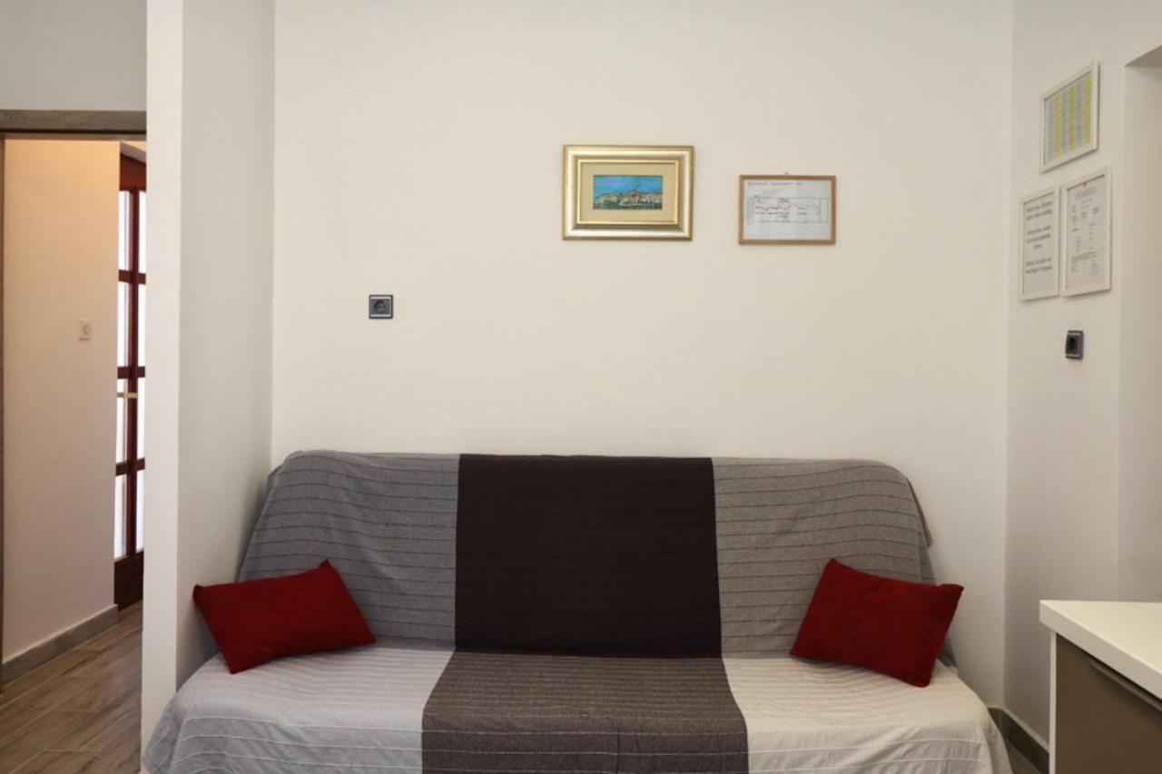 Apartmani Mikin Бетина Екстер'єр фото