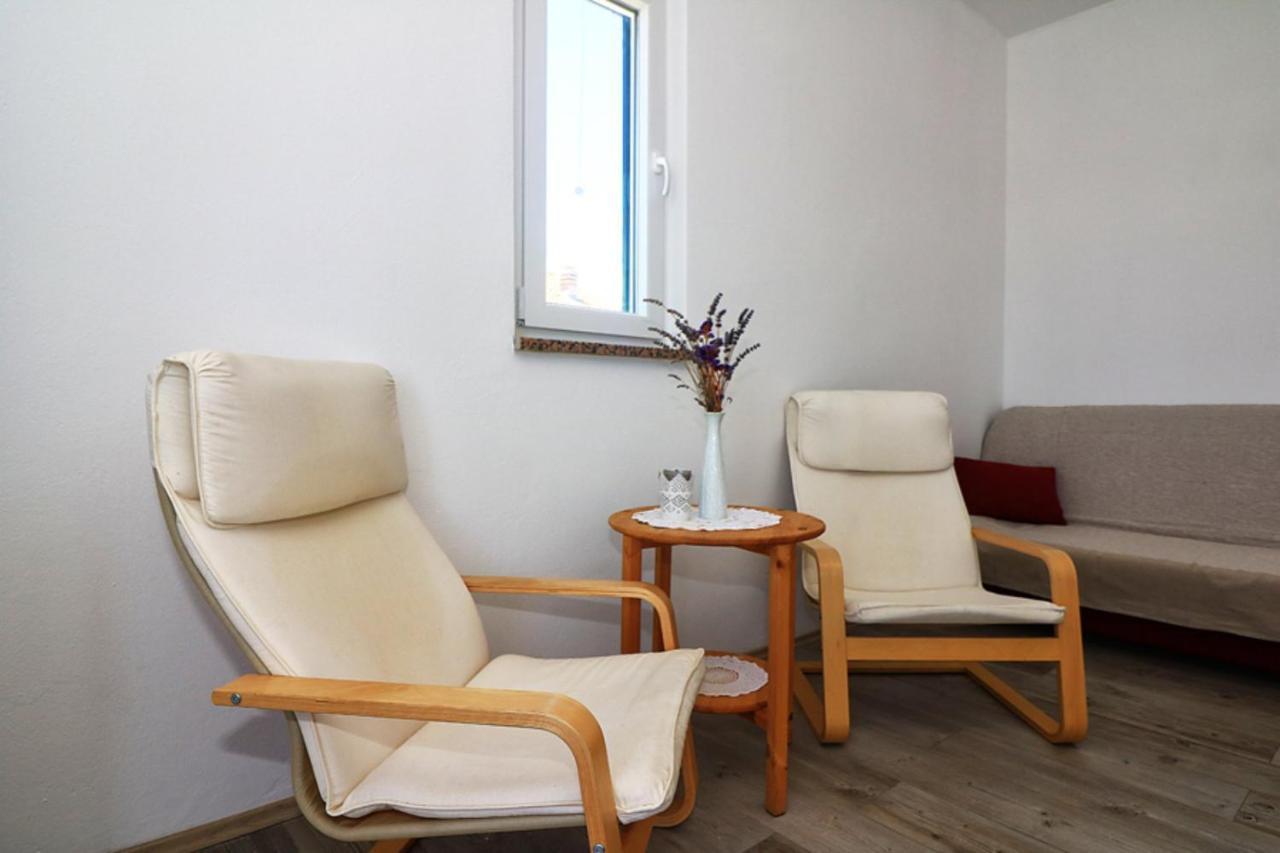 Apartmani Mikin Бетина Екстер'єр фото