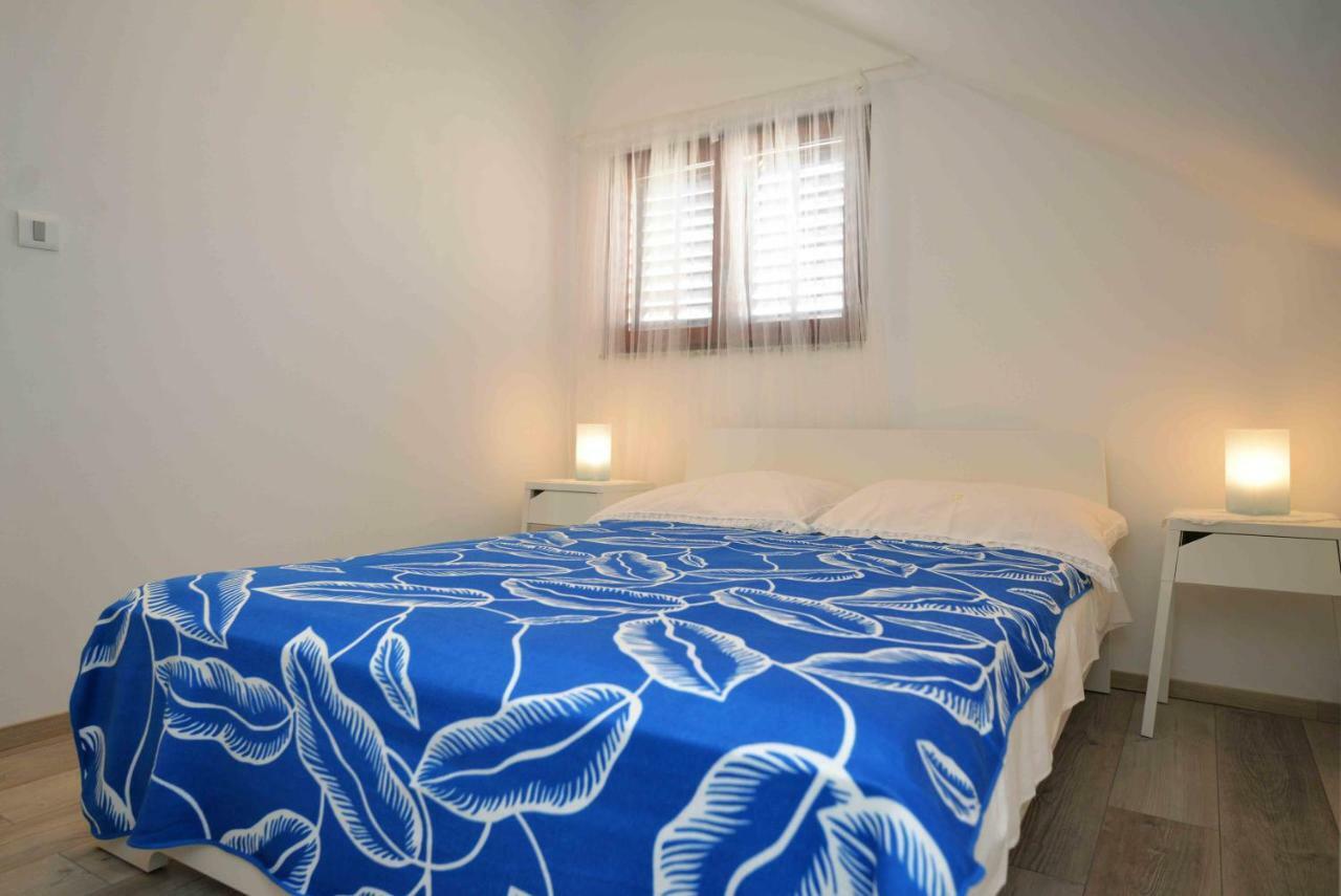 Apartmani Mikin Бетина Екстер'єр фото
